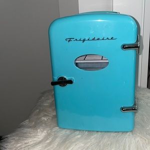 Blue Frigidaire Retro 6-Can Mini Fridge